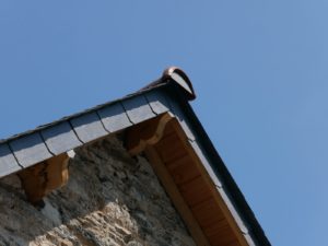 detail-reprise-de-charpente-couverture-chateaulin-300x225