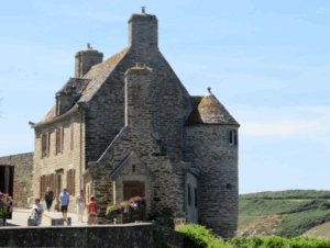 le-conquet-maison-des-seigneurs-300x226